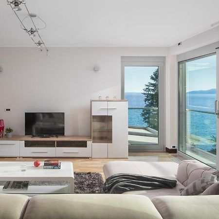 Villa Arentz Residence - Side Sea View Apartments أوباتيا المظهر الخارجي الصورة