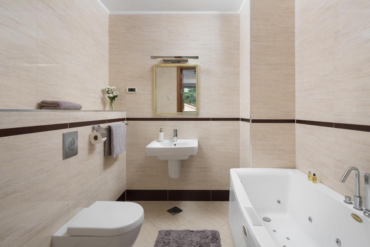 Villa Arentz Residence - Side Sea View Apartments أوباتيا المظهر الخارجي الصورة